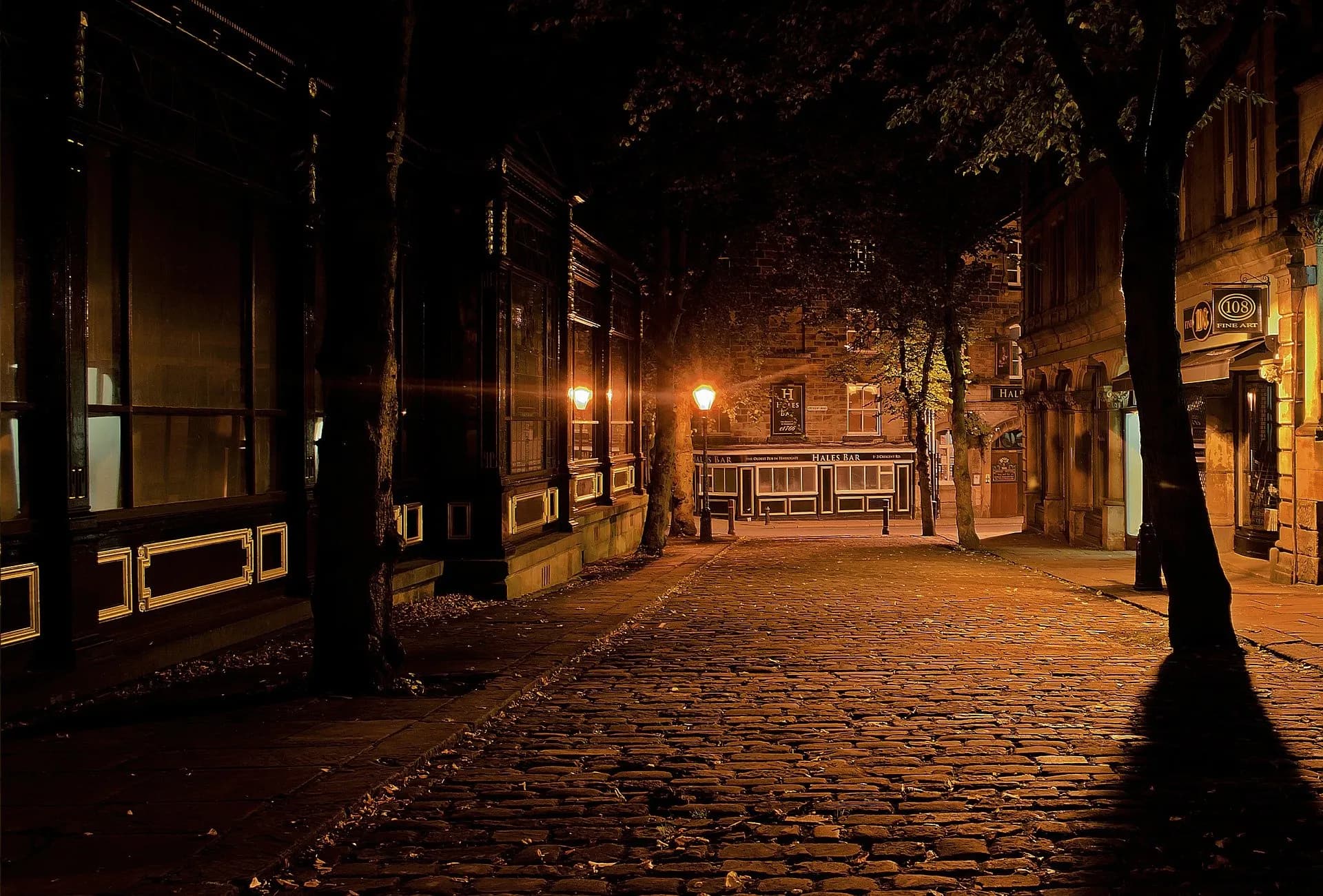illustration d'une rue de nuit